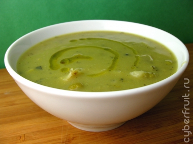 Суп пюре из дробленого гороха, брокколи и других овощей